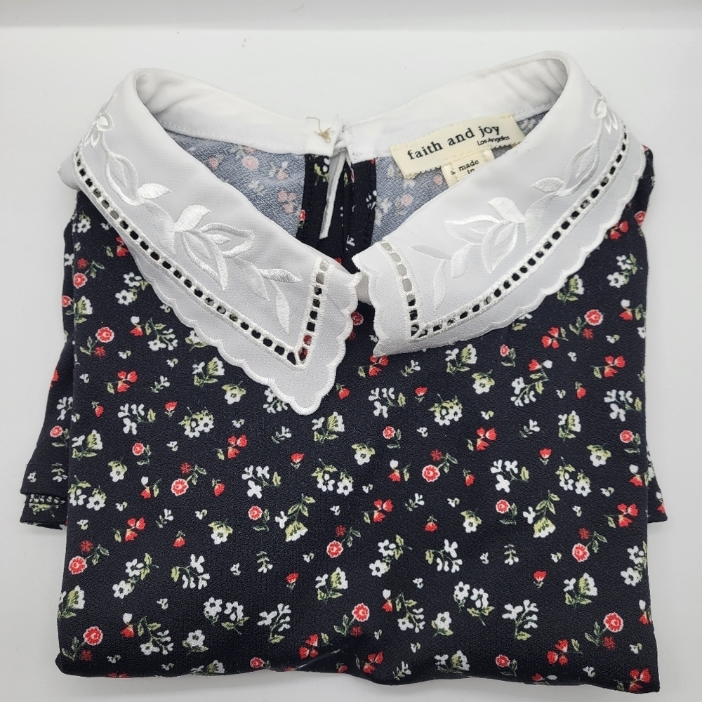 Faith and Joy Retro Style Blouse Size Medium Flare Sleeves Black/Flowers Leaves - Picture 11 of 11
